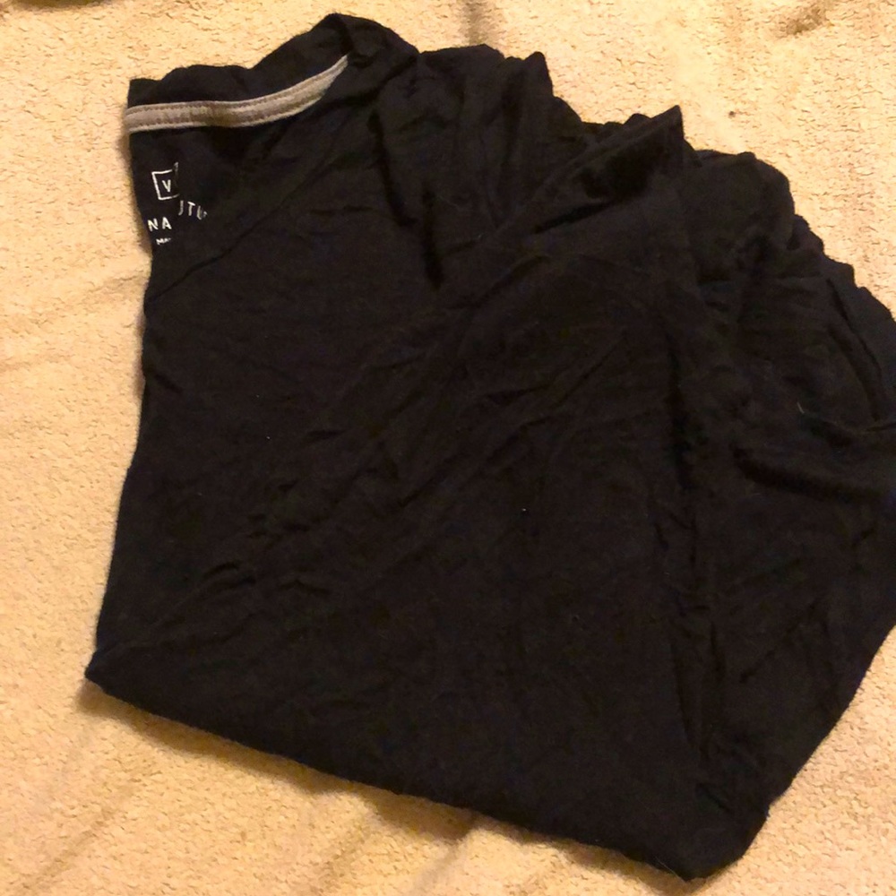 V-neck t-shirt